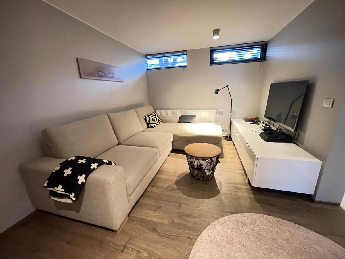 Modern Family Friendly House Centrally Located In Holiday home *